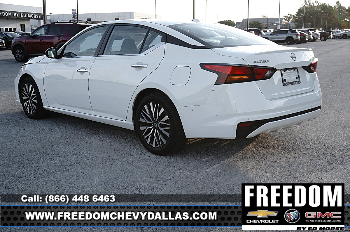 Used 2025 Nissan Altima 2.5 SV FWD image 35