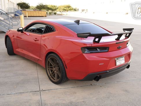 Used 2016 Chevrolet Camaro SS image 19