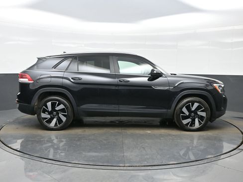 Used 2024 Volkswagen Atlas Cross Sport SE image 7