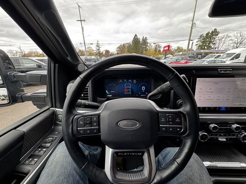 Used 2025 Ford F350 Platinum w/ FX4 Off-Road Package AWD/4WD image 13