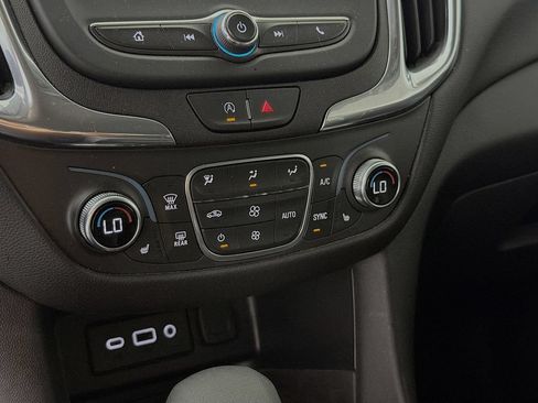 Used 2024 Chevrolet Equinox LT w/ LPO, Floor Liner Package FWD image 18