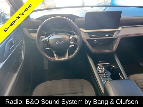 Used 2025 Ford Explorer ST-Line w/ ST-Line Street Pack AWD/4WD image 5
