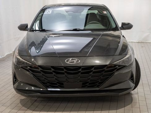 Used 2023 Hyundai Elantra SEL w/ Convenience Package image 2