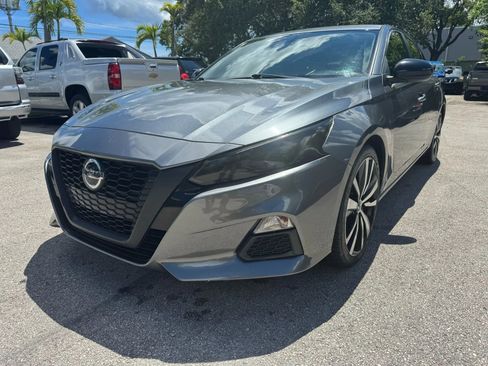 Used 2019 Nissan Altima 2.5 SR image 3