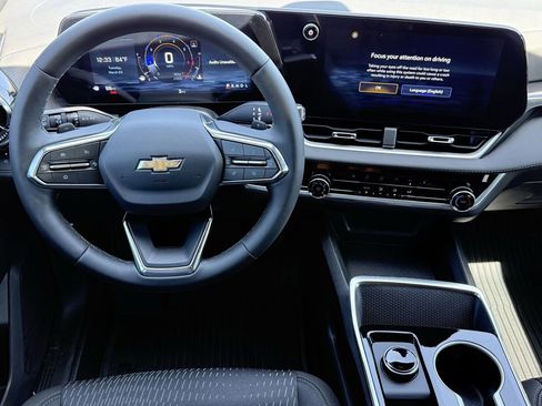 New 2026 Chevrolet Equinox LT w/ Safety and Technology Package image 11