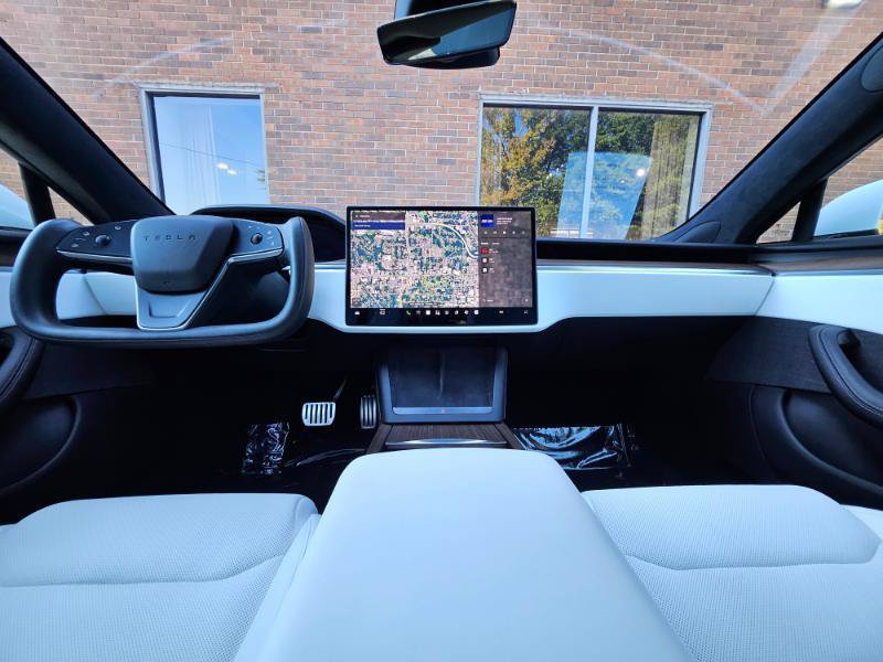 Used 2023 Tesla Model S AWD/4WD image 39