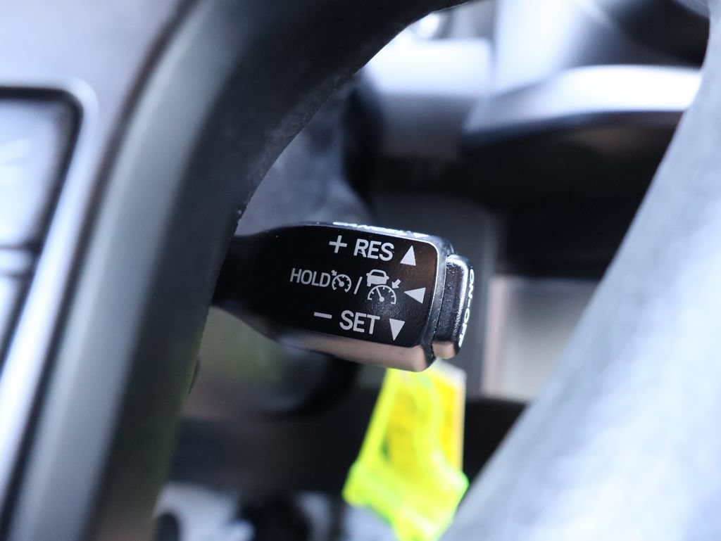 Used 2020 Toyota Tacoma SR AWD/4WD image 18