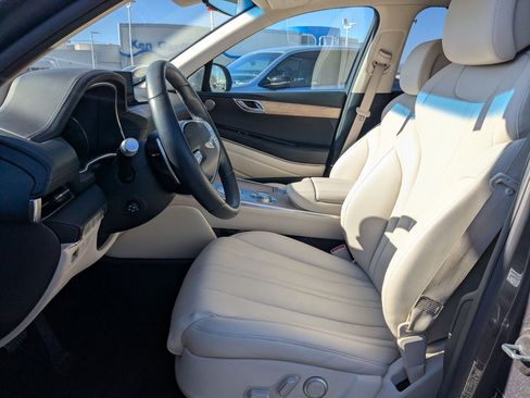 Used 2021 Genesis GV80 2.5T AWD/4WD image 17