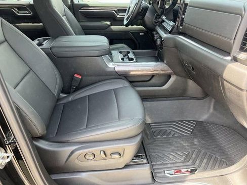 Used 2025 Chevrolet Silverado 2500 LTZ w/ LTZ Plus Package AWD/4WD image 15