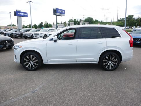 Certified 2023 Volvo XC90 B5 Core w/ Climate Package AWD/4WD image 4