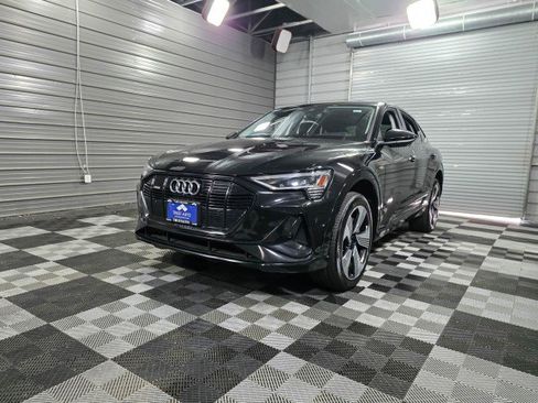 Used 2021 Audi e-tron Prestige w/ Prestige Package AWD/4WD image 48