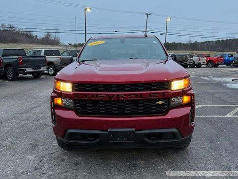 Used 2021 Chevrolet Silverado 1500 Custom image 2