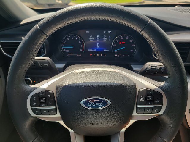 Used 2024 Ford Explorer XLT w/ Equipment Group 202A RWD image 31