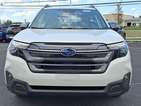 Used 2025 Subaru Forester Premium w/ Convenience Package #1 AWD/4WD image 2