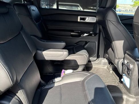 Used 2021 Ford Explorer ST w/ Equipment Group 401A AWD/4WD image 5