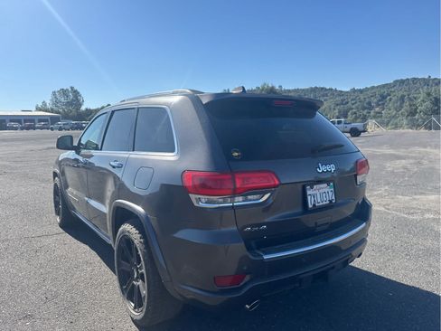 Used 2017 Jeep Grand Cherokee Overland AWD/4WD image 7