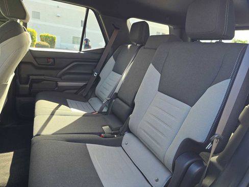 Certified 2025 Toyota 4Runner TRD Off-Road image 18