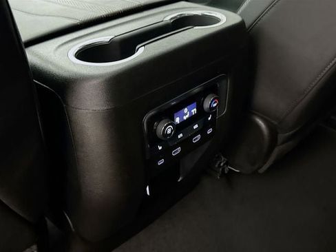 Used 2025 Chevrolet Tahoe High Country image 29