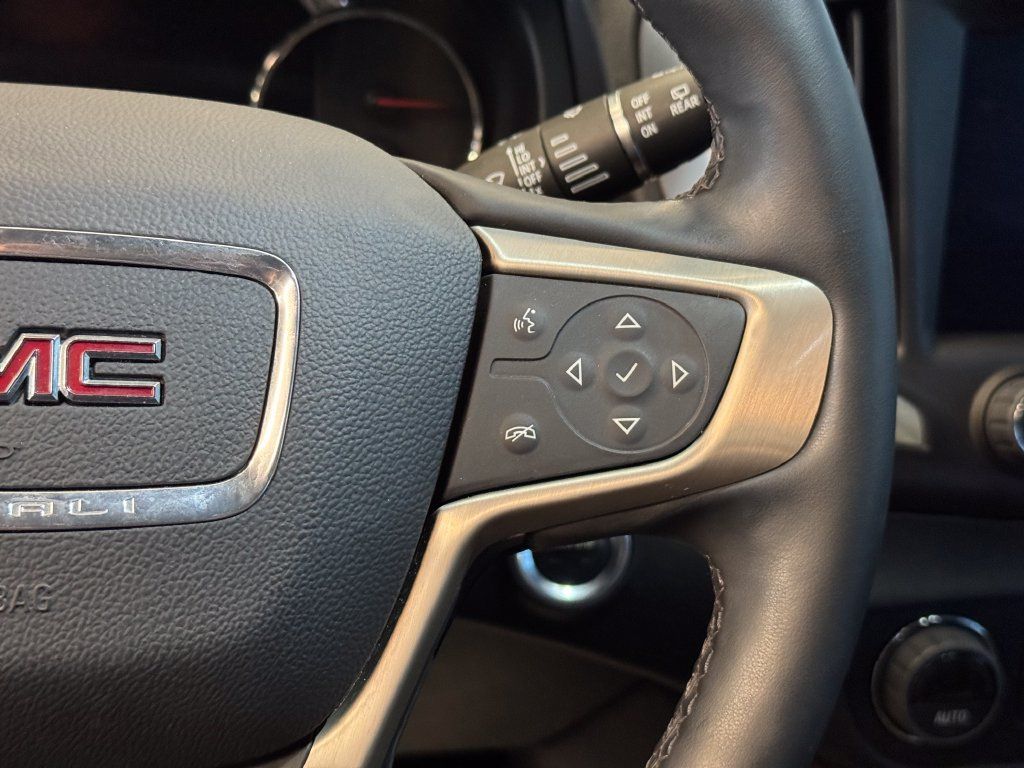 Used 2023 GMC Terrain Denali AWD/4WD image 12