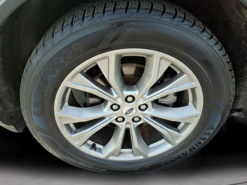 Used 2023 Ford Explorer Limited w/ Equipment Group 301A AWD/4WD image 12