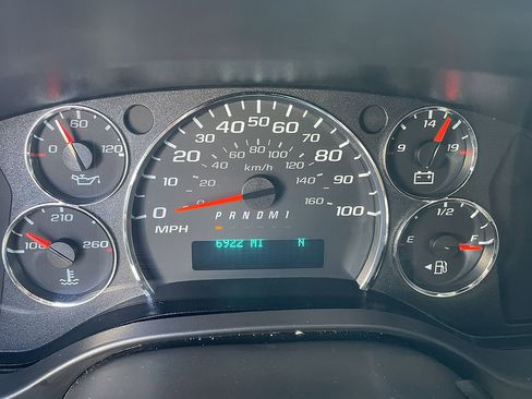 Used 2025 Chevrolet Express 3500 LT w/ LT Preferred Equipment Group RWD image 24