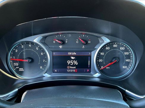 Used 2019 Chevrolet Equinox LT w/ Sun & Navigation Package FWD image 13