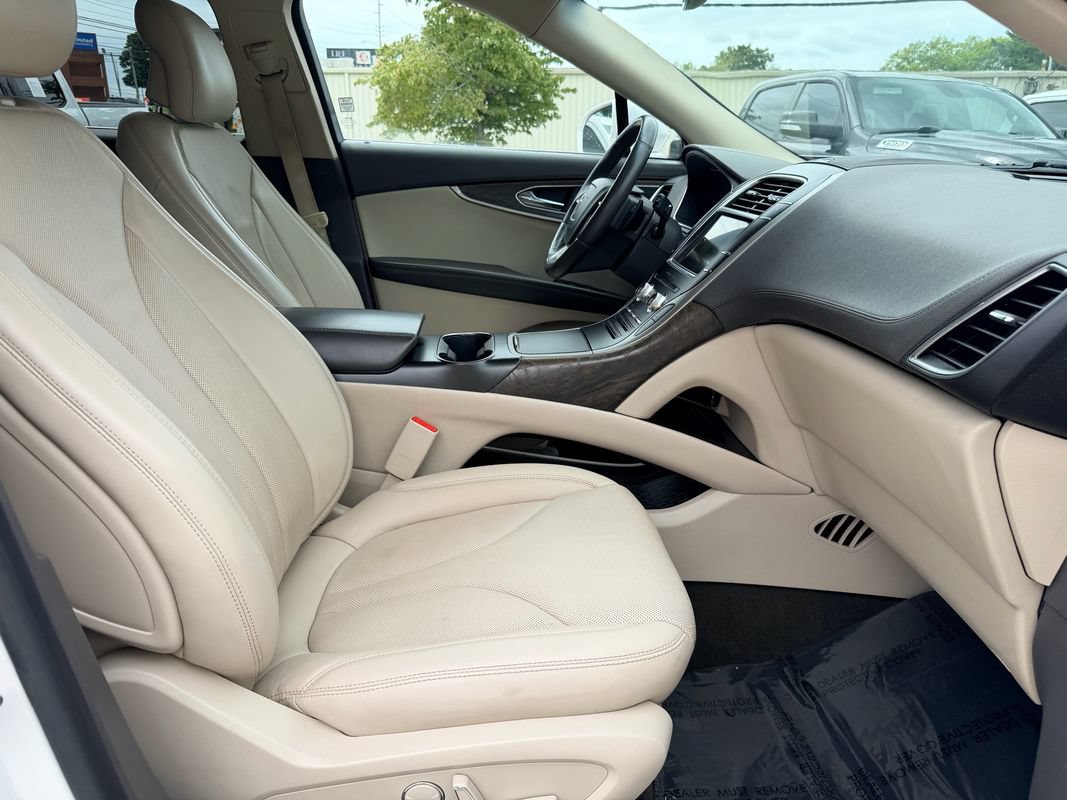 Used 2019 Lincoln Nautilus Reserve FWD image 15
