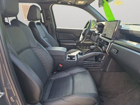 Certified 2025 Toyota 4Runner TRD Off-Road Premium AWD/4WD image 15