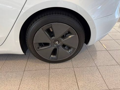 Used 2021 Tesla Model 3 Long Range AWD/4WD image 11