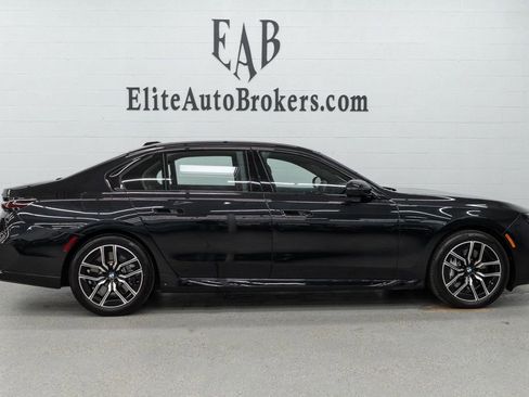 Used 2023 BMW 760i xDrive w/ Executive Package AWD/4WD image 5