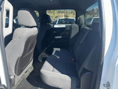 Used 2015 Chevrolet Silverado 2500 LT AWD/4WD image 13
