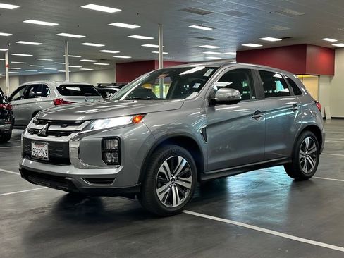 Used 2020 Mitsubishi Outlander Sport SE image 3