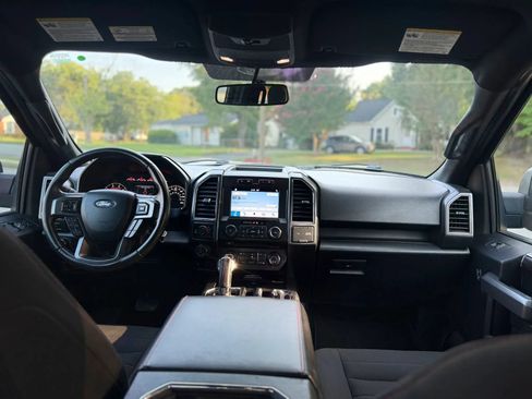 Used 2018 Ford F150 XLT w/ Equipment Group 302A Luxury AWD/4WD image 14