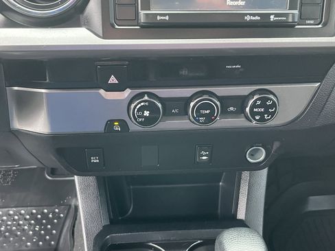 Used 2018 Toyota Tacoma SR5 image 20