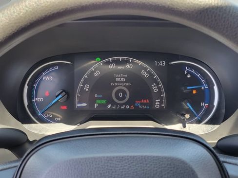 Used 2024 Toyota RAV4 LE AWD/4WD image 9