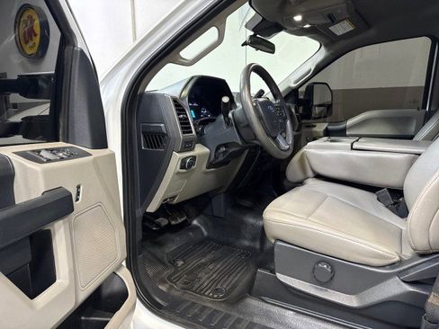 Used 2022 Ford F350 XL w/ Power Equipment Group image 12