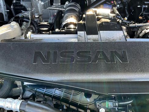 Used 2024 Nissan Rogue S image 33