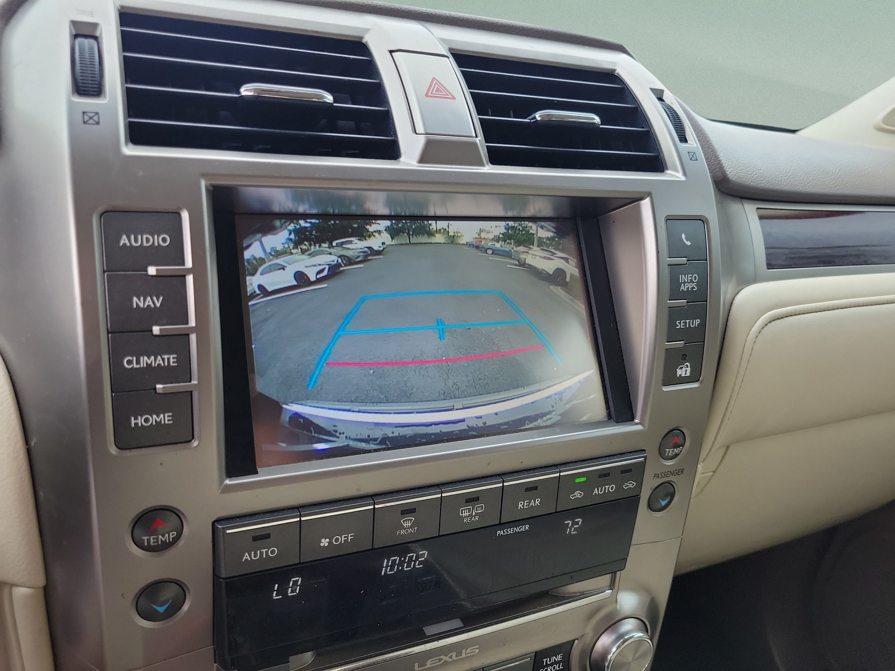 Used 2017 Lexus GX 460 Premium w/ Premium Package AWD/4WD image 14