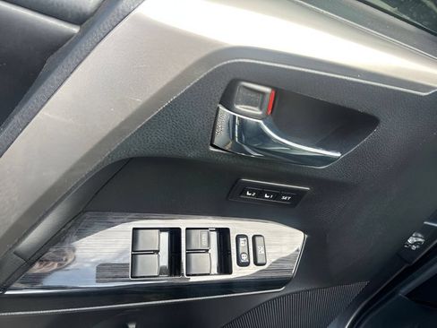 Used 2016 Toyota RAV4 Limited AWD/4WD image 18