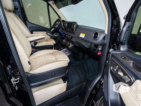 Used 2023 Mercedes-Benz Sprinter 3500 image 5