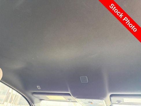 Used 2025 Toyota Tacoma SR AWD/4WD image 15