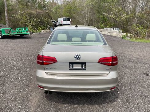 Used 2015 Volkswagen Jetta SE FWD image 6