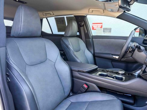 Certified 2025 Lexus RZ 300e FWD image 16