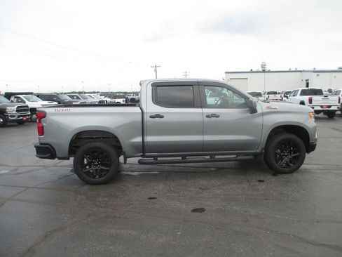 Used 2024 Chevrolet Silverado 1500 LT Trail Boss w/ Convenience Package II AWD/4WD image 5