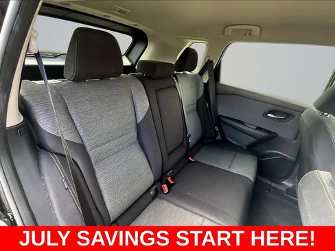 Used 2023 Nissan Rogue SV FWD image 33
