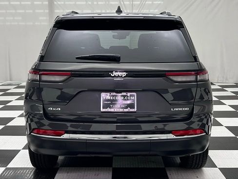 Used 2024 Jeep Grand Cherokee Laredo image 7
