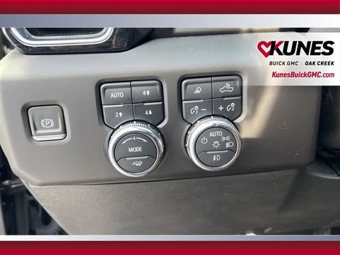 Used 2024 GMC Sierra 1500 Denali Ultimate image 9