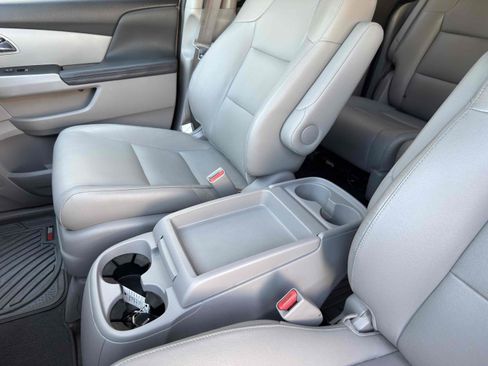 Used 2016 Honda Odyssey EX-L image 32