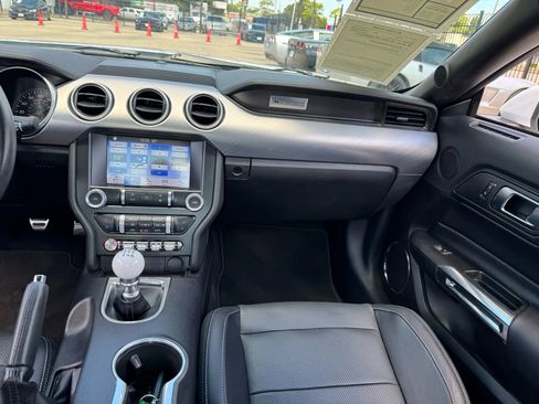 Used 2019 Ford Mustang GT Premium image 34