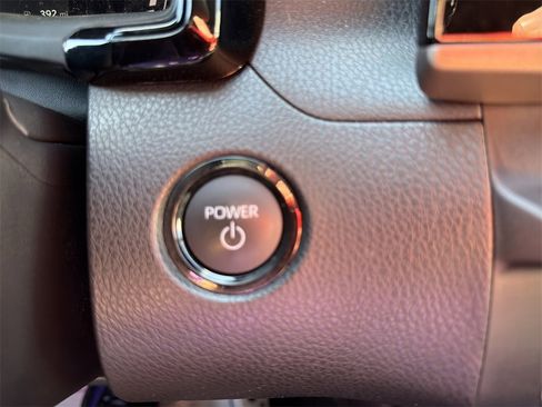 Used 2025 Toyota Camry SE image 25